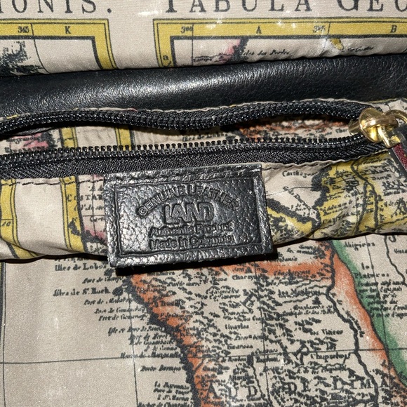 Authentic Leather Unisex Bag - Picture 5 of 11